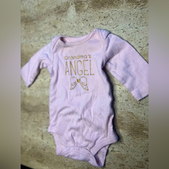 Grandma’s Angel 0-3 Months Child of mine Carters Pink Onesie gold lettering - Picture 3 of 4